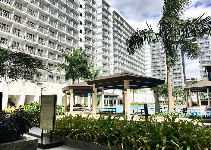 Shell Residences Near Mall Of And Airport *